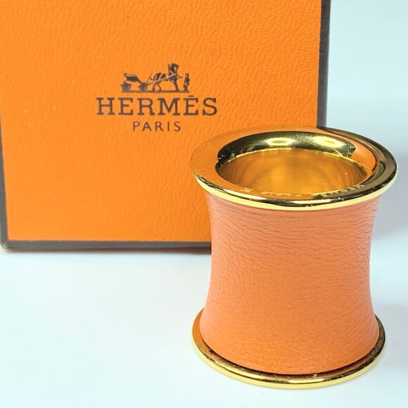 Authentic Hermès Ring Orange Metal Scarf Ring Hermes Gold  This scarf ring has m - Picture 1 of 10